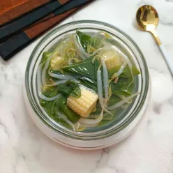 Sayur Bening Bayam, Taoge, dan Putren (Jagung Muda)