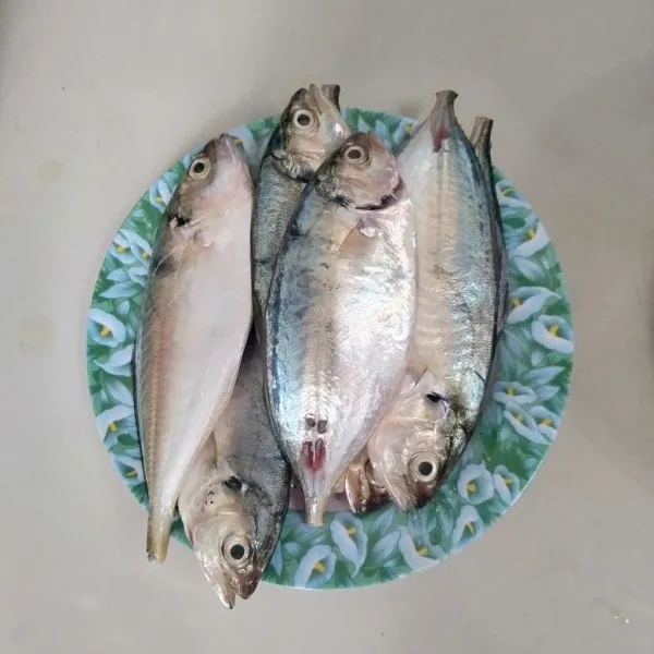 Siangi ikan, sisihkan