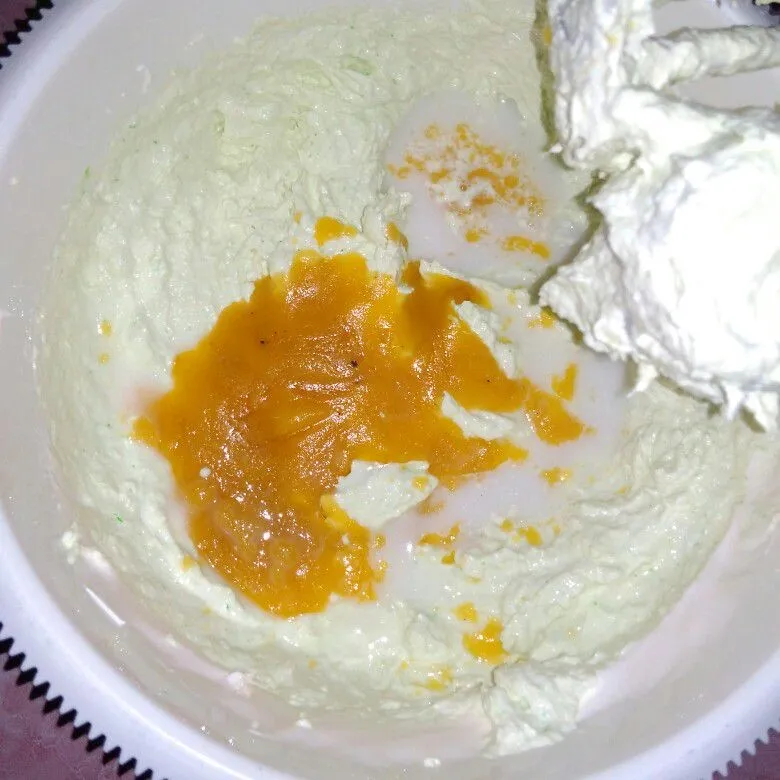 Step 4 Bolu Kukus Singkong Pandan