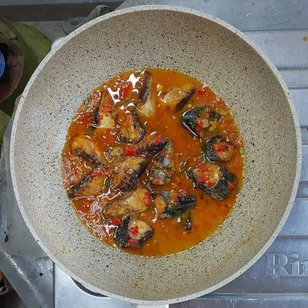 Aduk-aduk sampai tercampur rata.