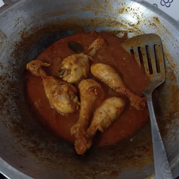 Masak sampai matang dan kuah menyusut.