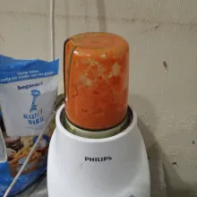 Blender semua bahan bumbu halus.