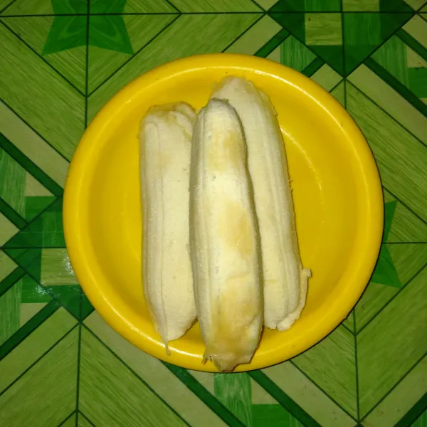 kupas pisang