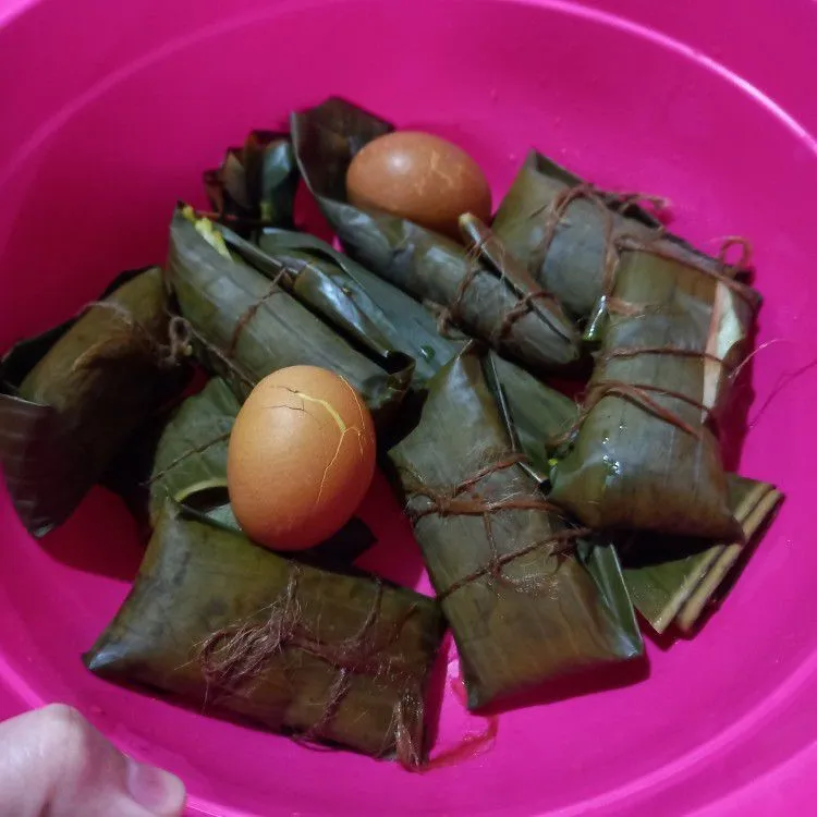 Step 5 Buras Kuah Kacang
