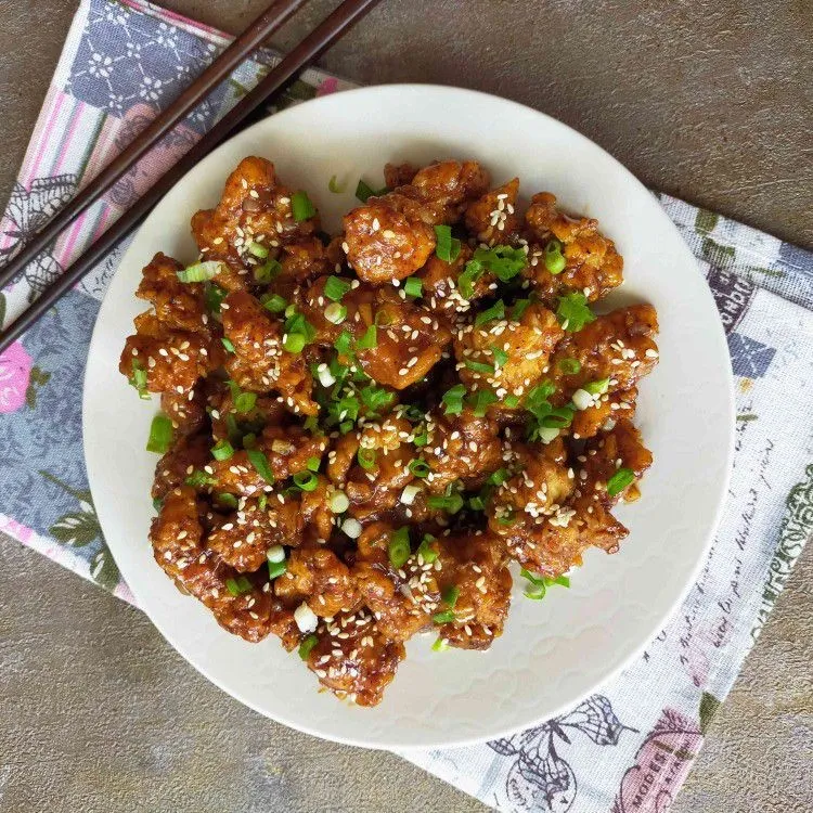 Dakgangjeong (Ayam Saus Madu Korea)