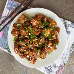 Dakgangjeong (Ayam Saus Madu Korea)
