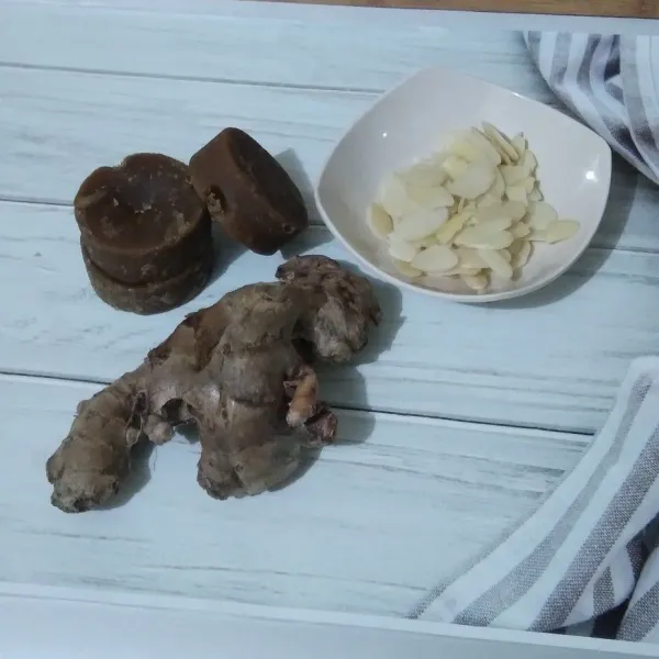 Siapkan bahan-bahan.