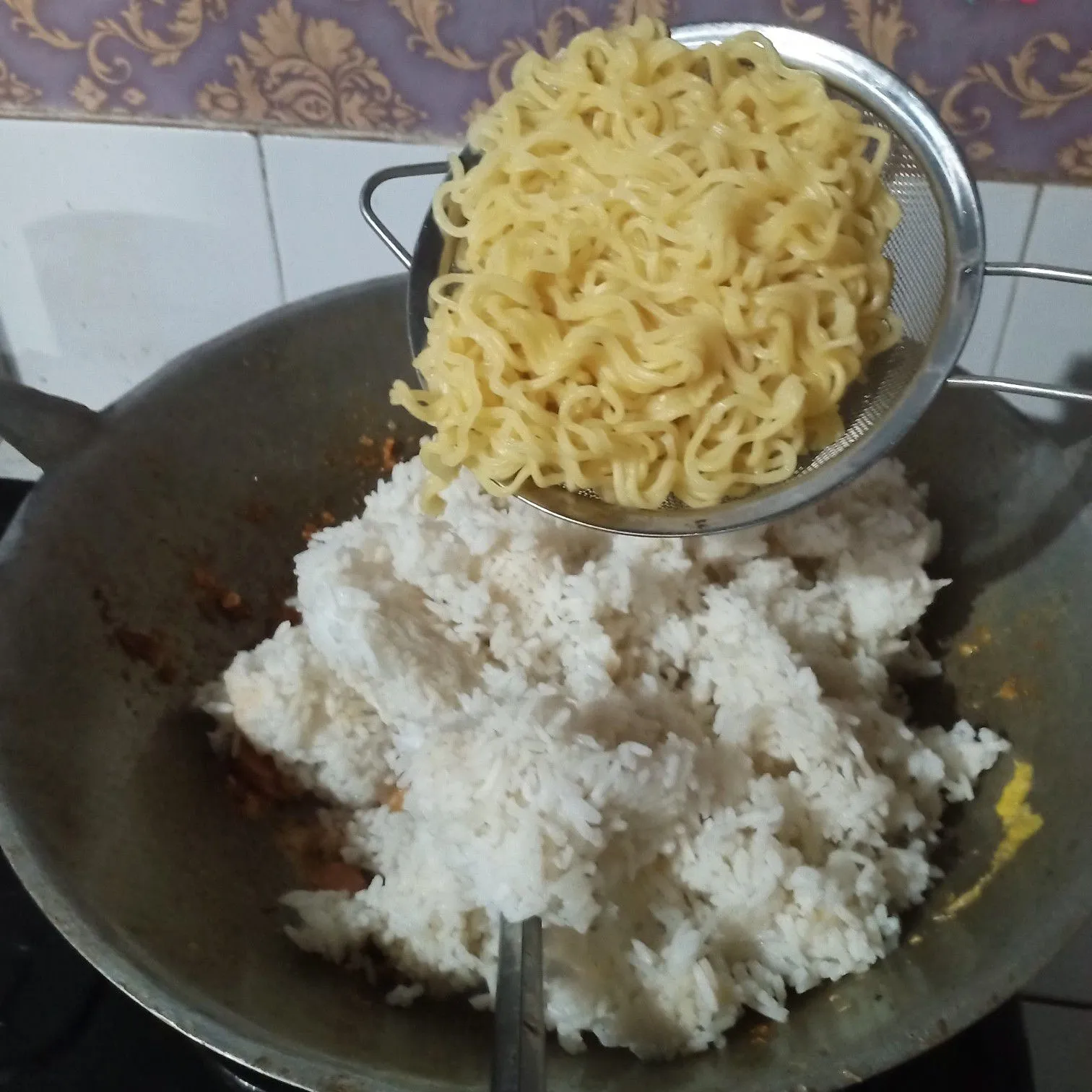 Step 4 Nasi Goreng Mawut Sarimi