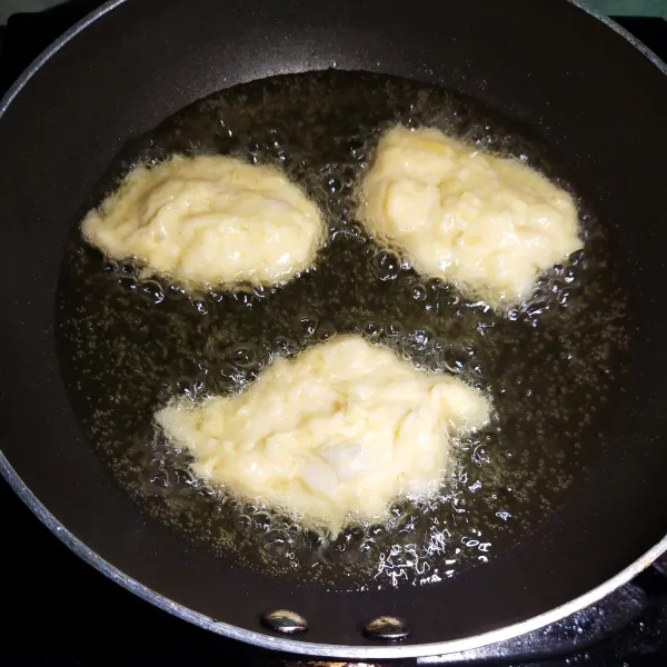 Kemudian goreng sampai matang dan siap disajikan
