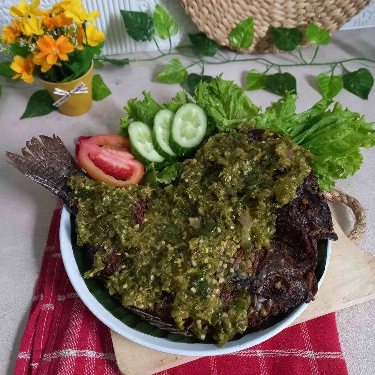 Ikan Goreng Sambal Hijau