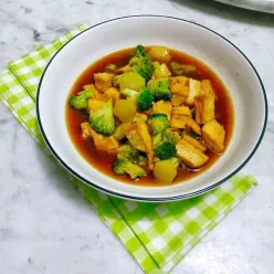 Cah Tahu Brokoli Saus Hoisin