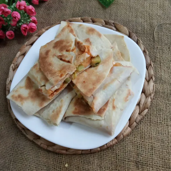 Sajikan selagi masih hangat.