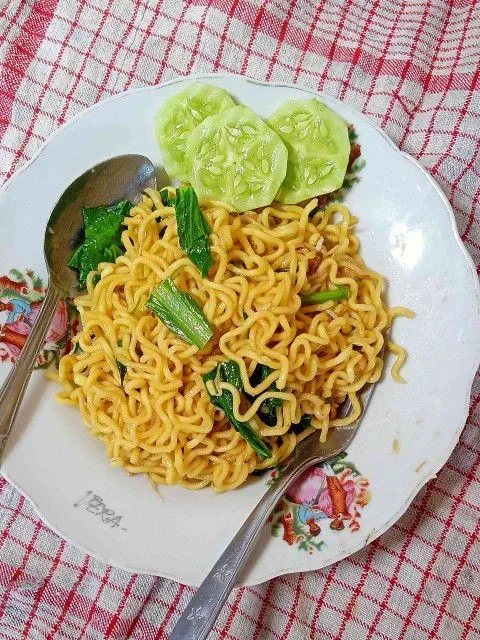 Mie Sawi Simpel