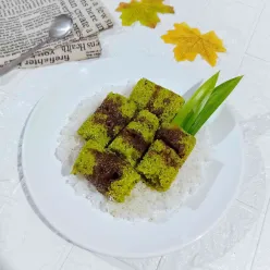 Putu Matcha (Tanpa Bambu)