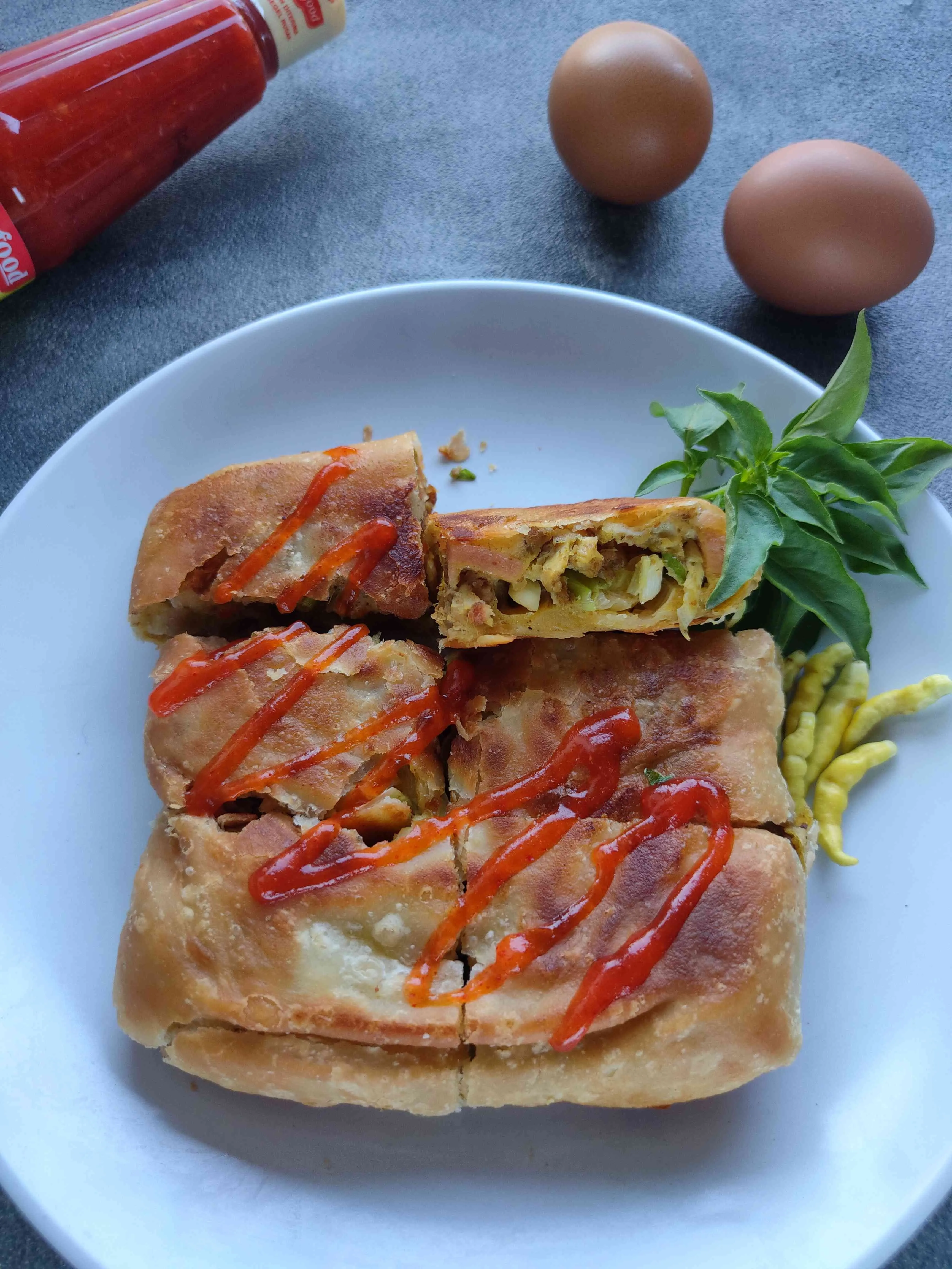 Martabak Telur Isi Daging dan Sosis