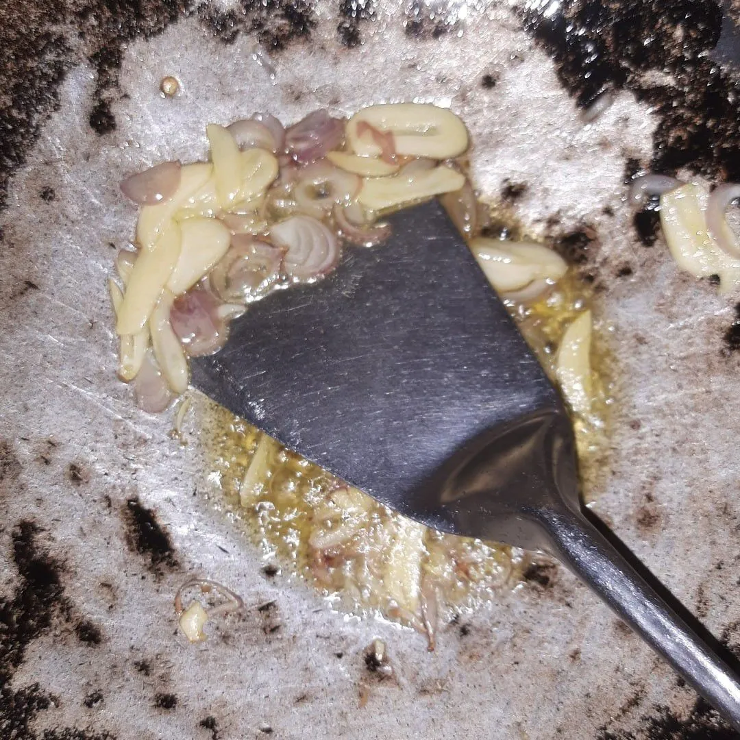 Step 1 Nasi Goreng Sosis Telur Bumbu Iris