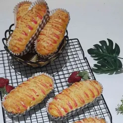 STRAWBERRY STREUSEL BREAD #DiRecookYummy