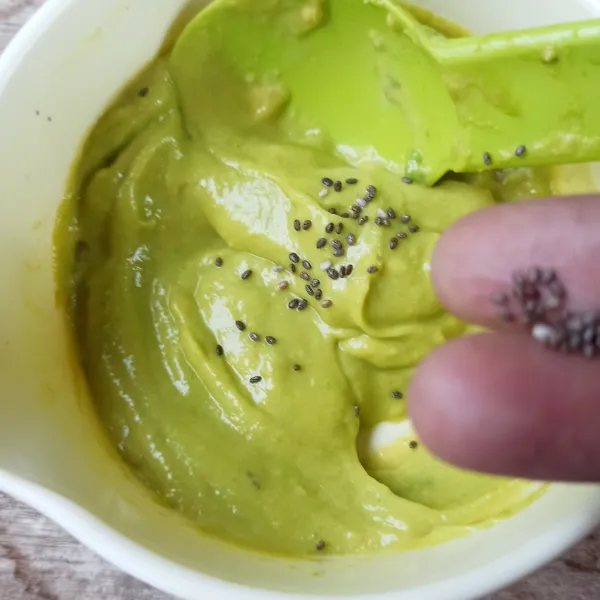Beri chia seed dan siap disajikan.
