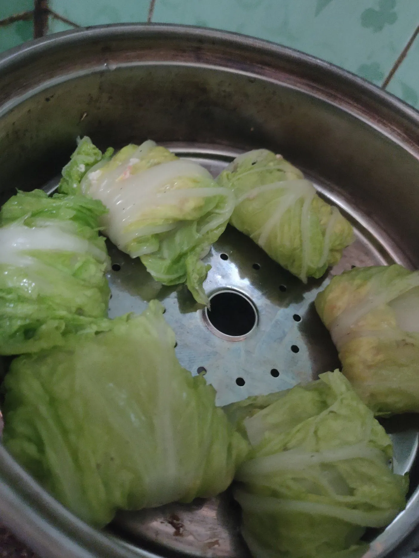 Step 6 Sawi Gulung isi Tahu Ayam