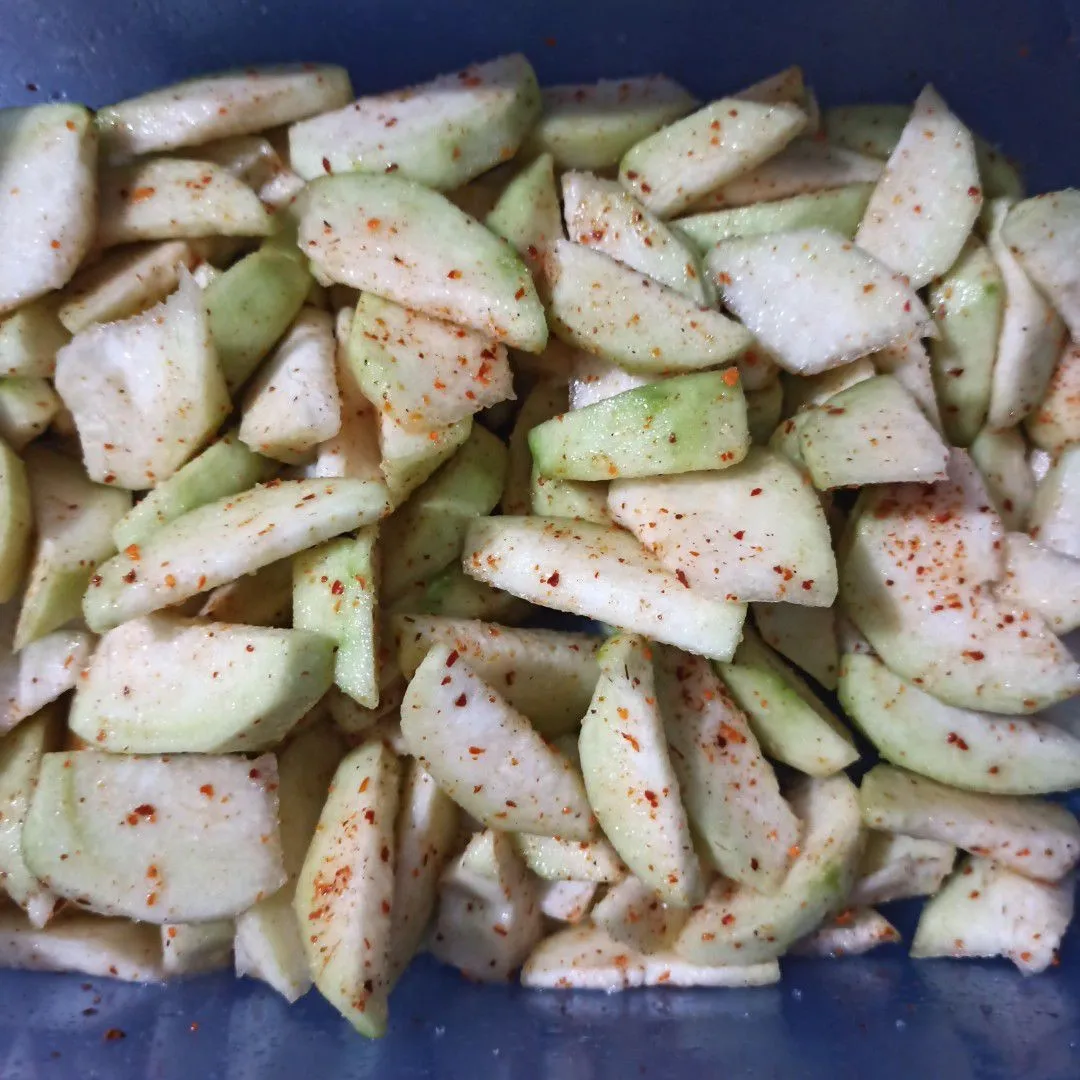 Step 5 Rujak Bangkok Jambu Kristal