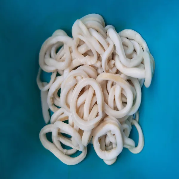 Cuci bersih cuminya.