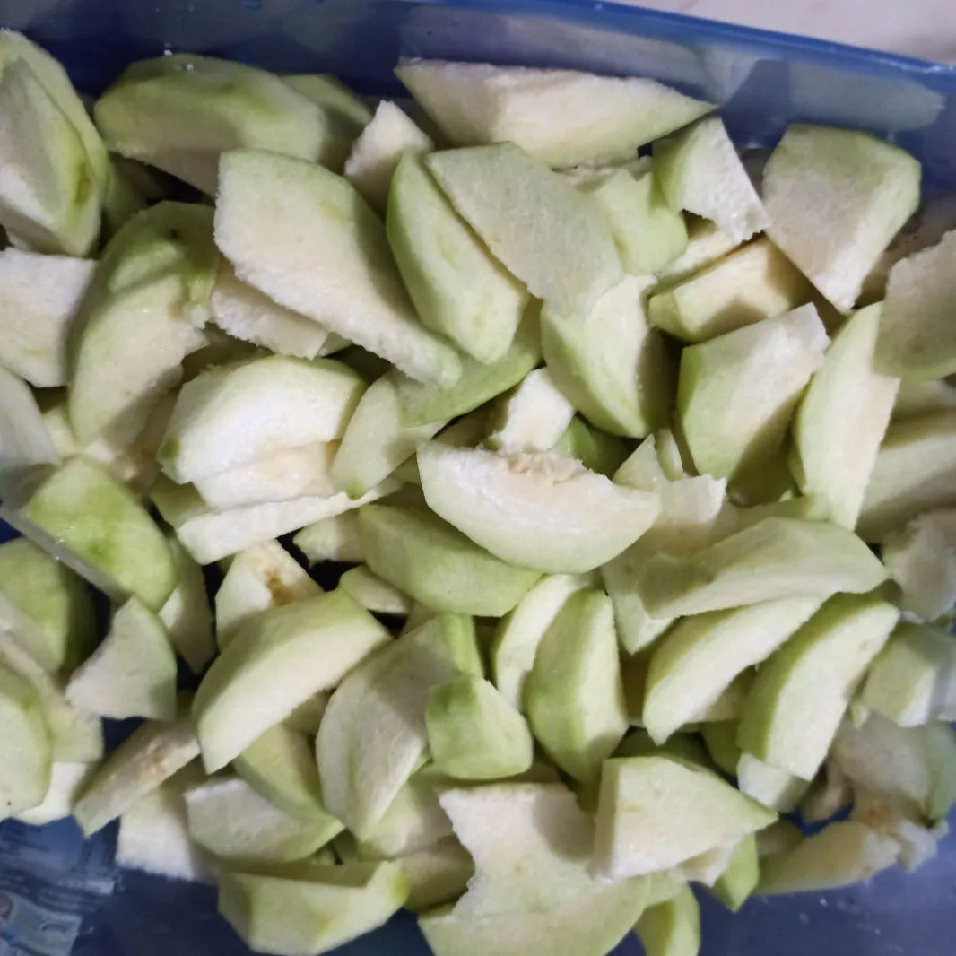 Step 2 Rujak Bangkok Jambu Kristal