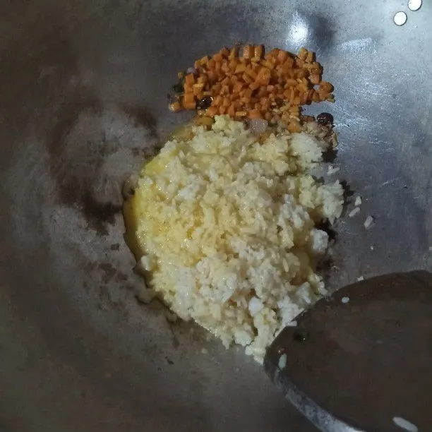 Step 4 Nasi Telur Korea