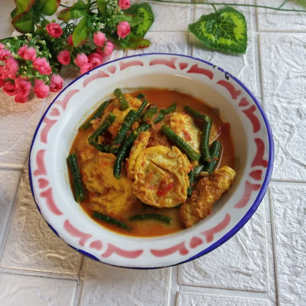 Pindahkan ke piring saji. Hidangkan hangat.