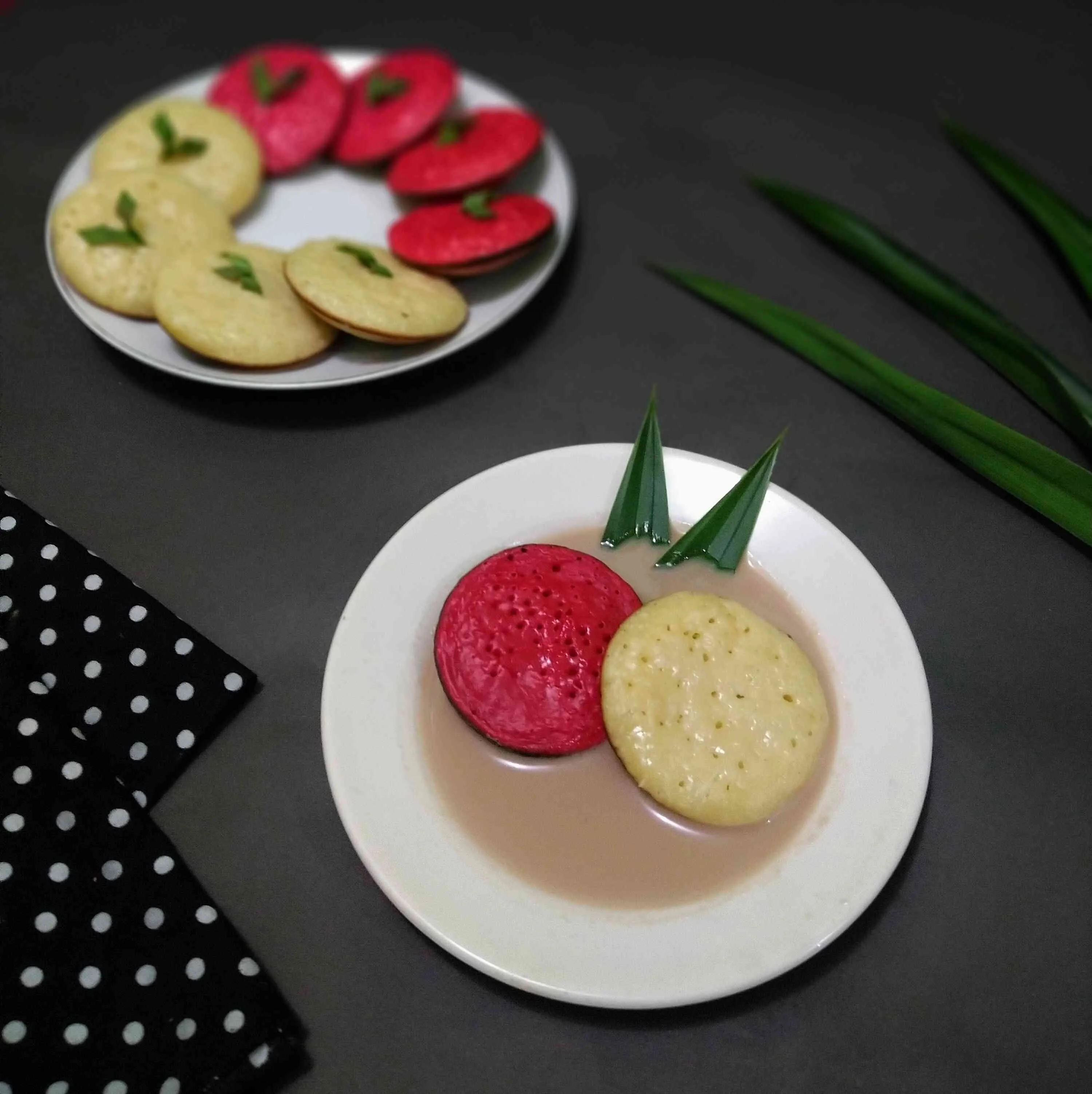 Serabi Kuah Merah Putih