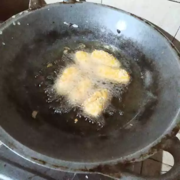 Step 6 Kroket Singkong Isi Ayam Suwir