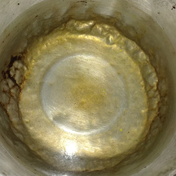 Rebus air tunggu hingga mendidih.