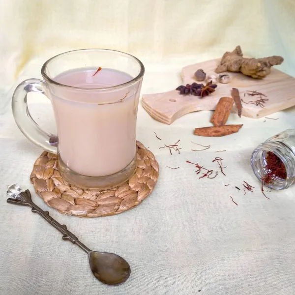 Ketika hendak diminum baru ditambahkan Madu. 
Sebaiknya menambahkan madu saat minuman sudah hangat. Enjoy it.