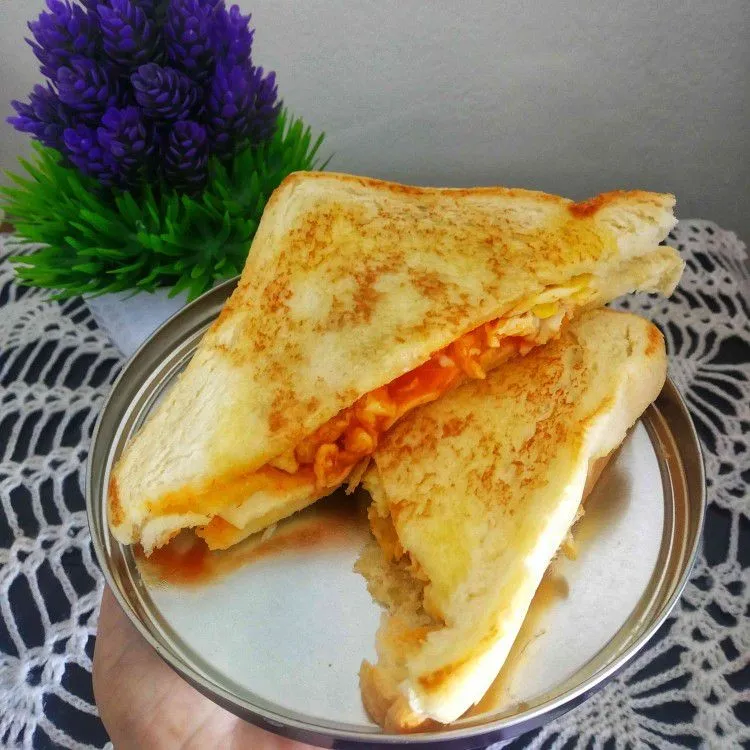 Sandwich Orak Arik Telur