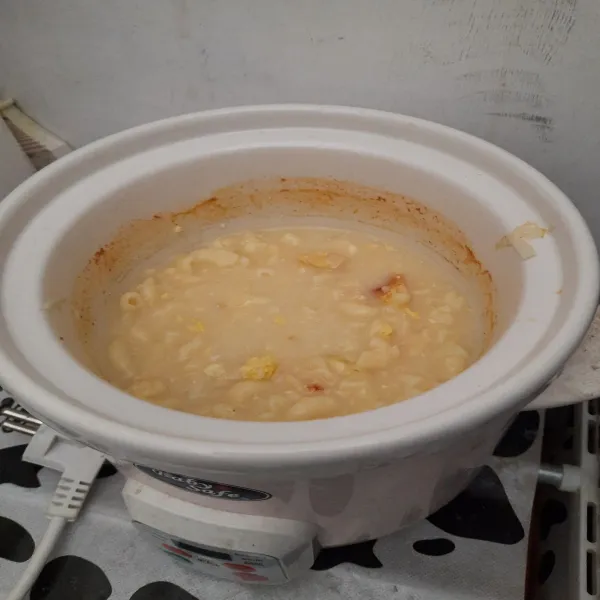 Setelah matang, segera cabut kabelnya dan dinginkan, lalu sajikan untuk buah hati tercinta.