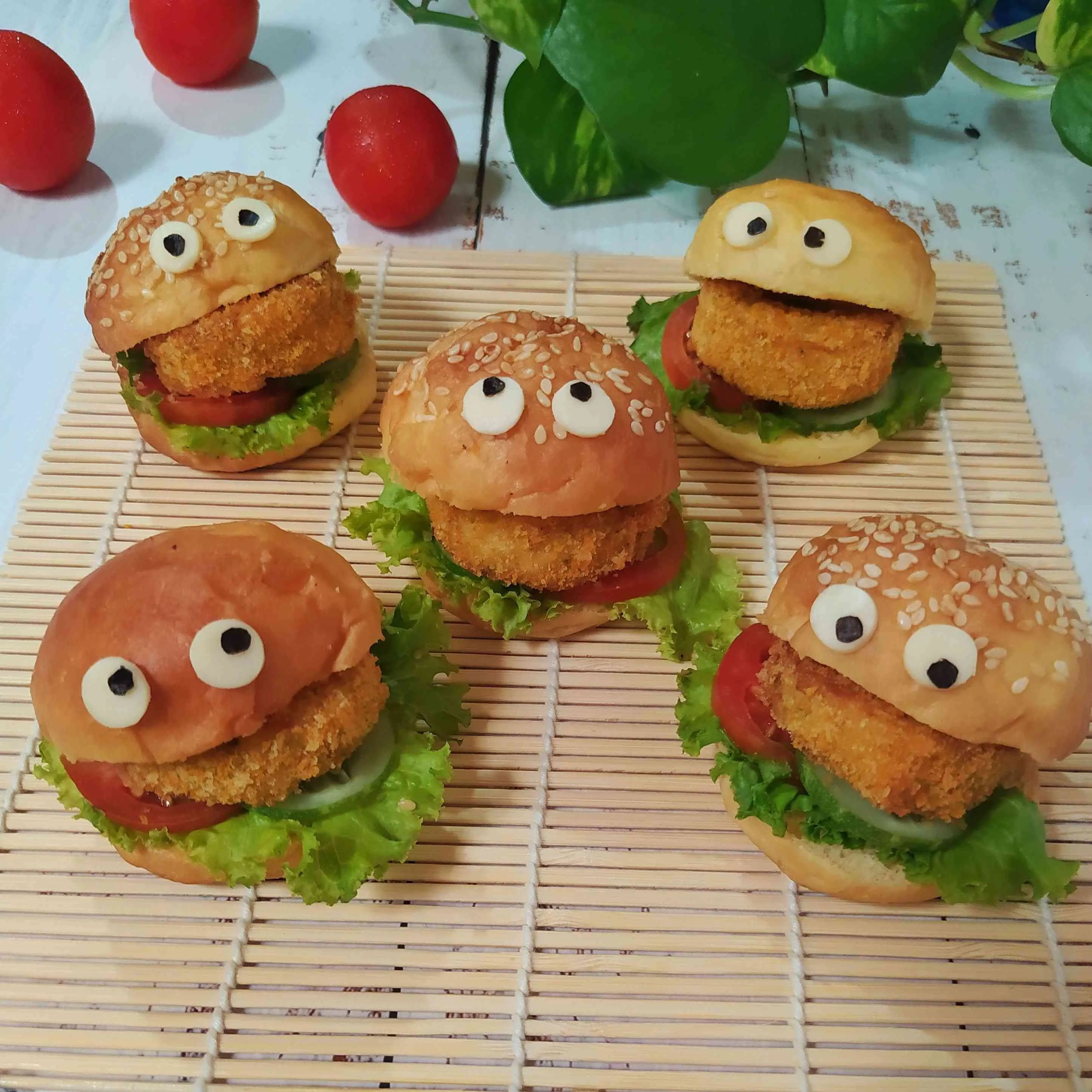 Little Monster Burger #YummyMPASIChallenge