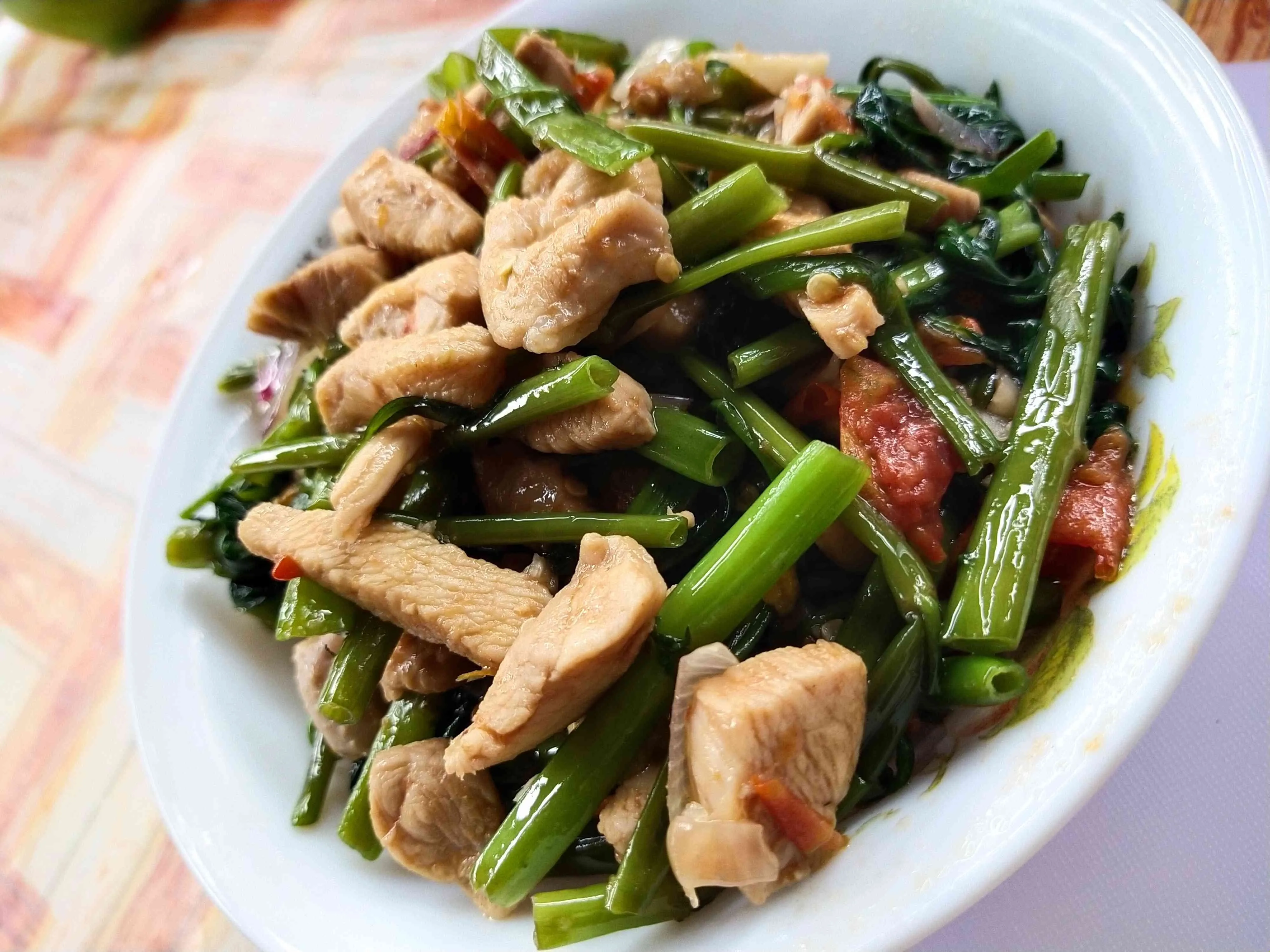 Cah Kangkung Ayam Dadu