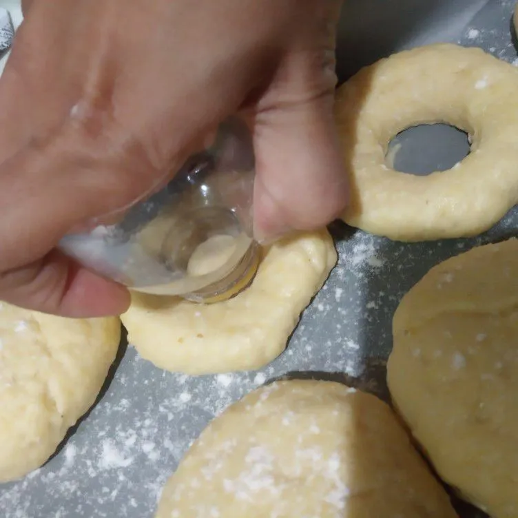 Step 5 Donat Sederhana