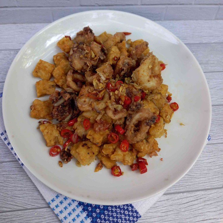 Dapur Lamira membuat Cumi Cabe Garam Endulita