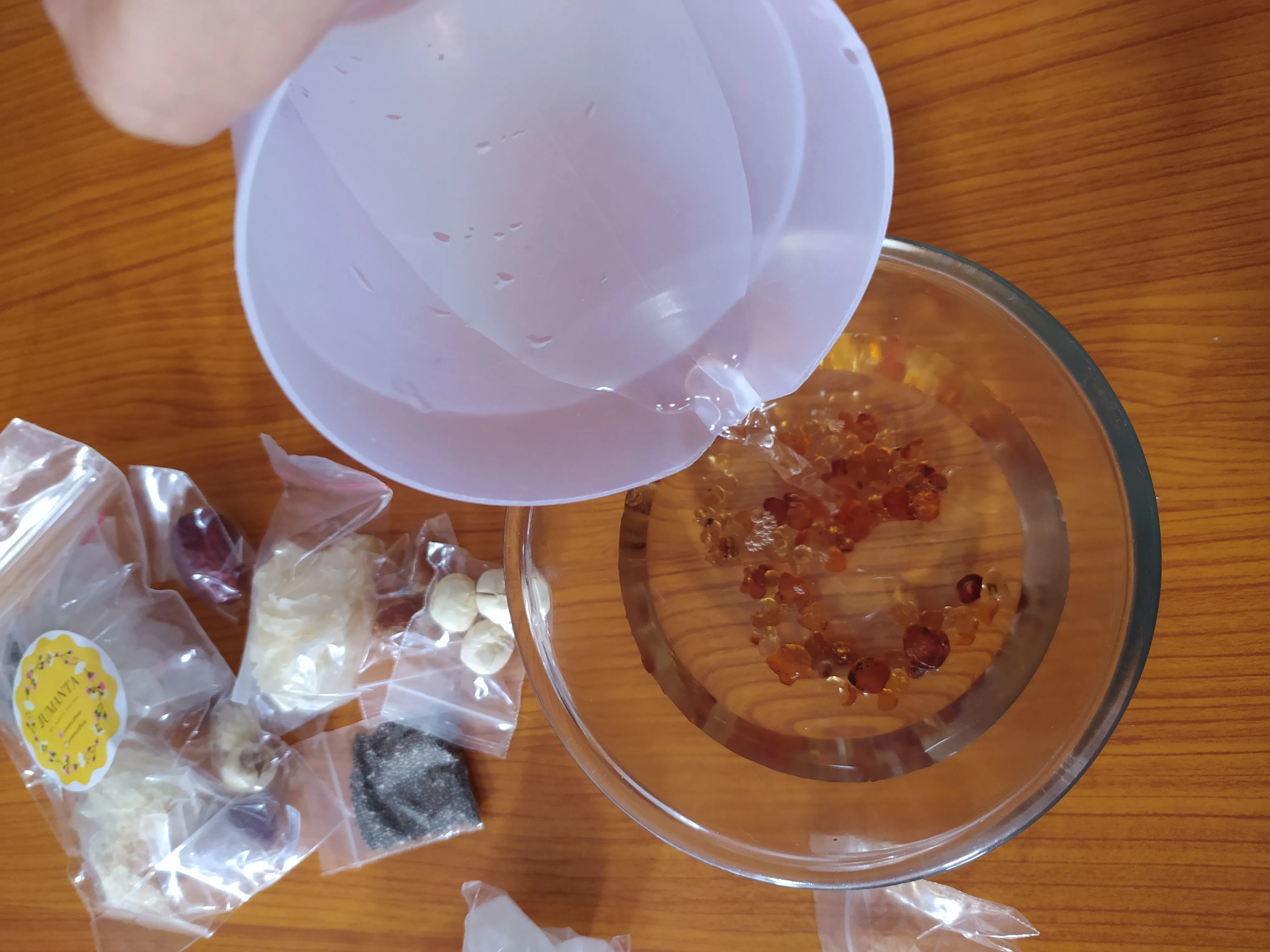 Step 1 Peach Gum Dessert / Tao Jiao