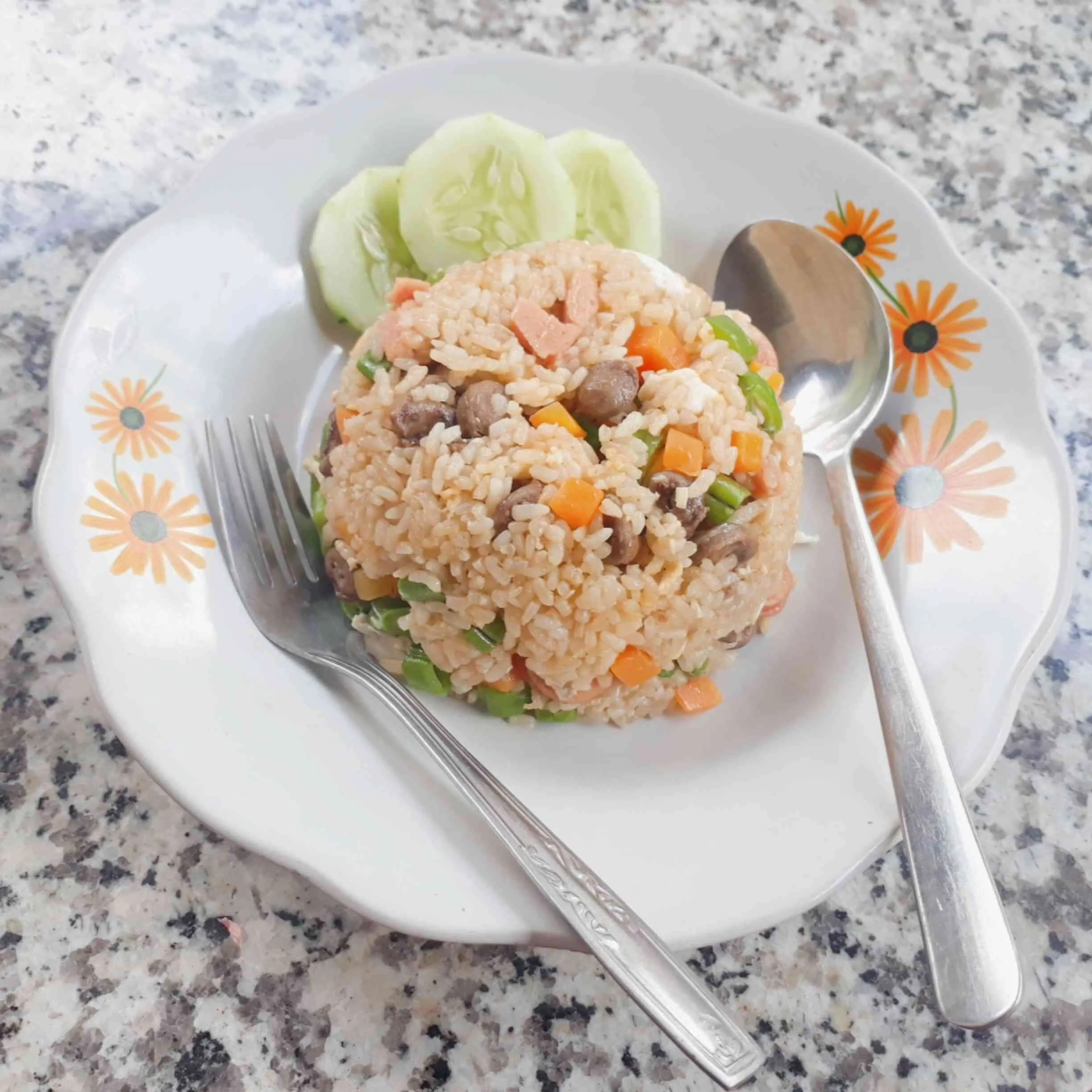 Nasgor Komplit