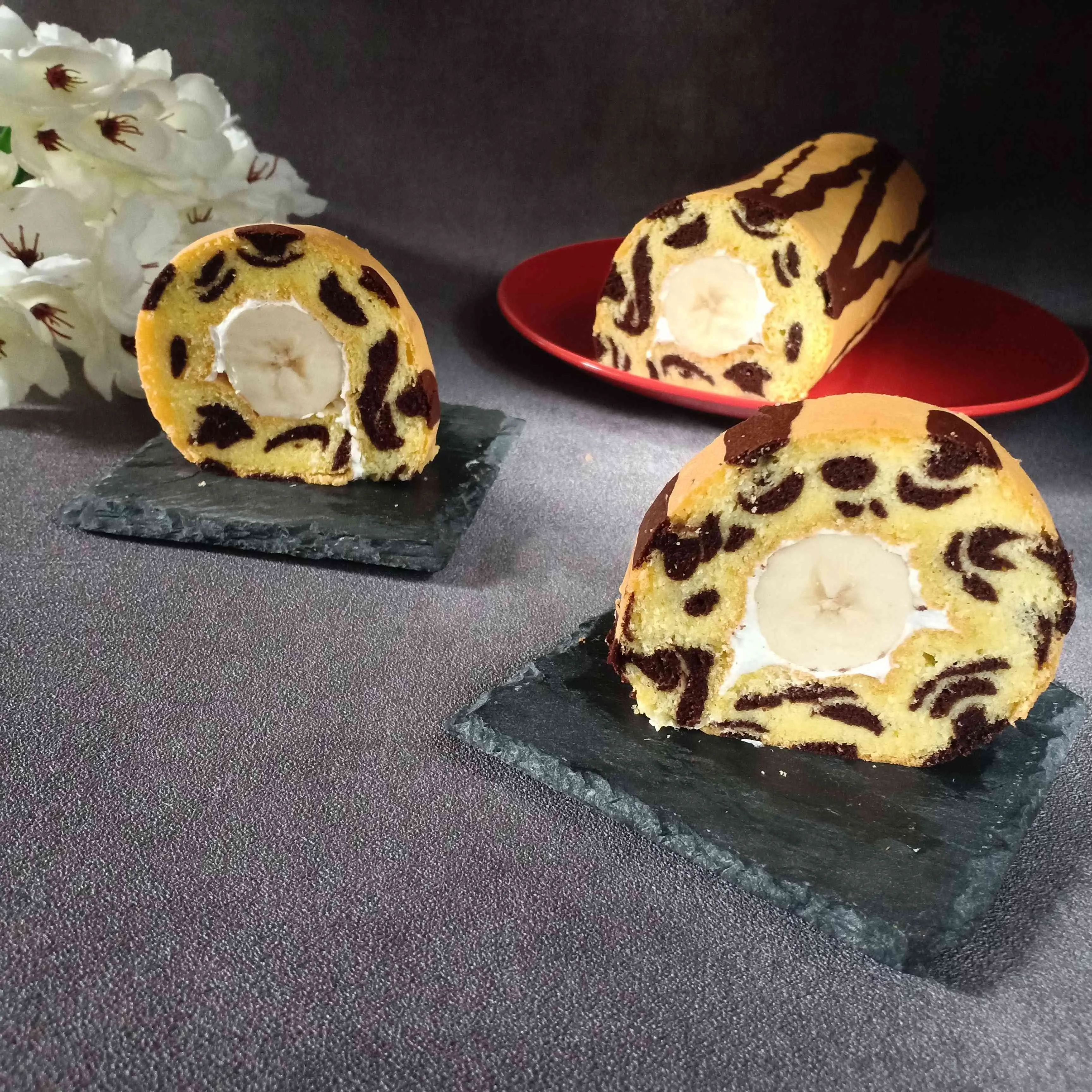 Cheetah Roll Cake Banana