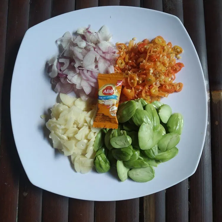 Step 1 Sambal Embe Pete