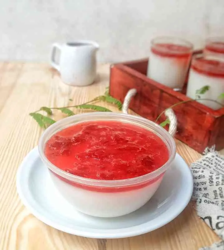 strawberry silky pudding