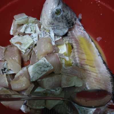 Step 1 Gurame Saus Asam Manis