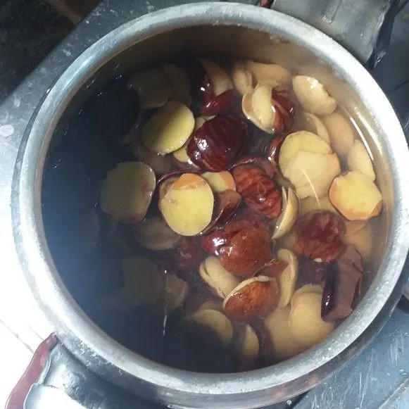 Step 1 Rendang Jengkol