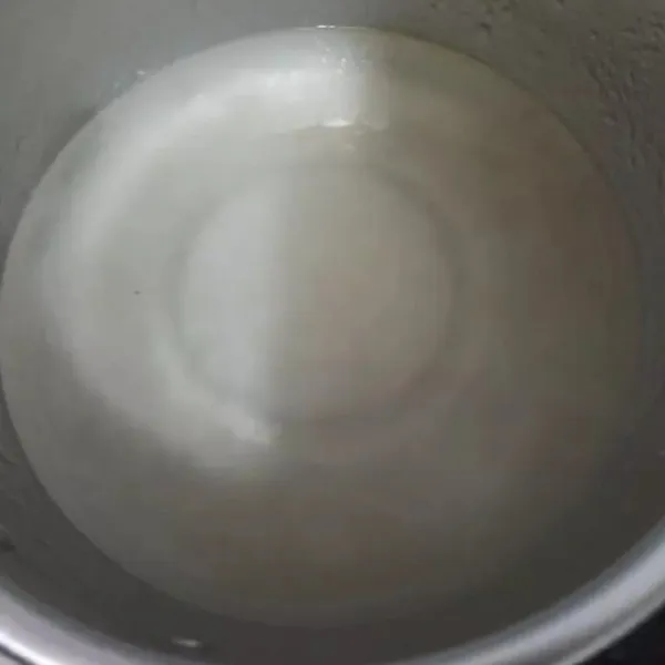 Masak bahan jelly. Masak hingga mendidih.