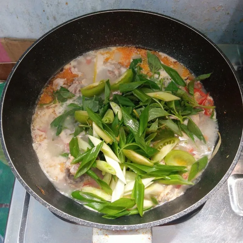 Step 5 Tulang Ayam Masak Kemangi Pedas