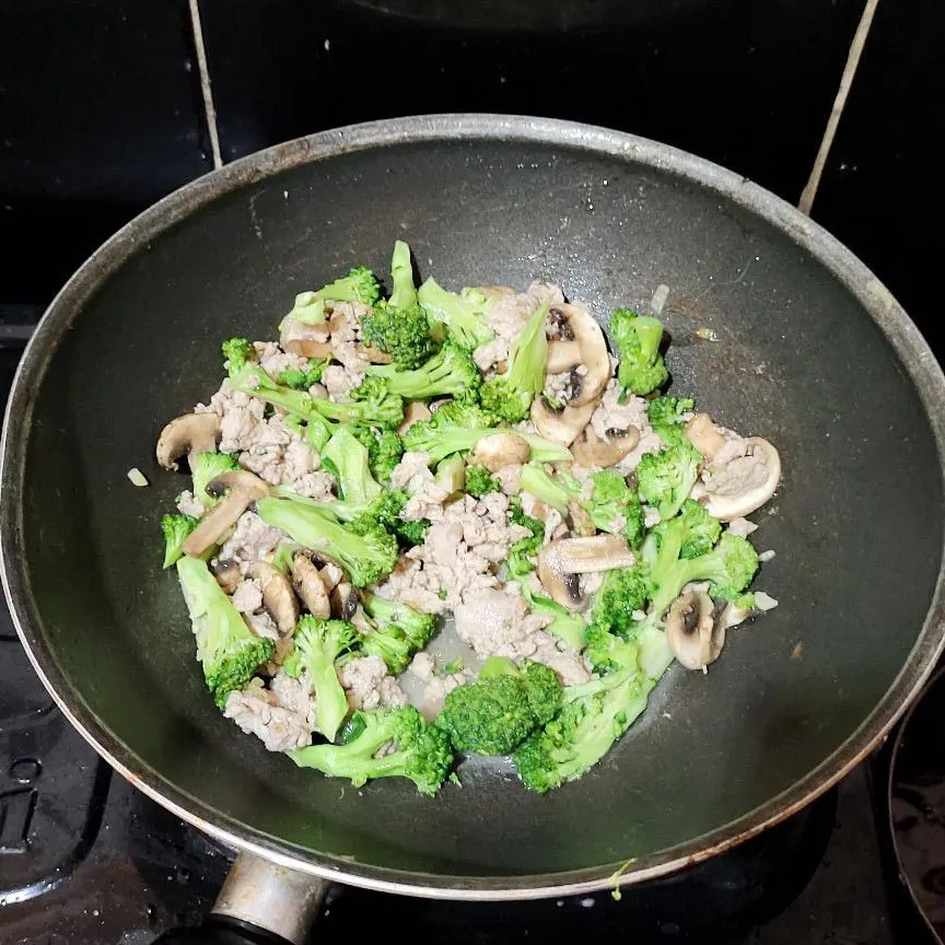 Step 5 Spaghetti Broccoli Chicken