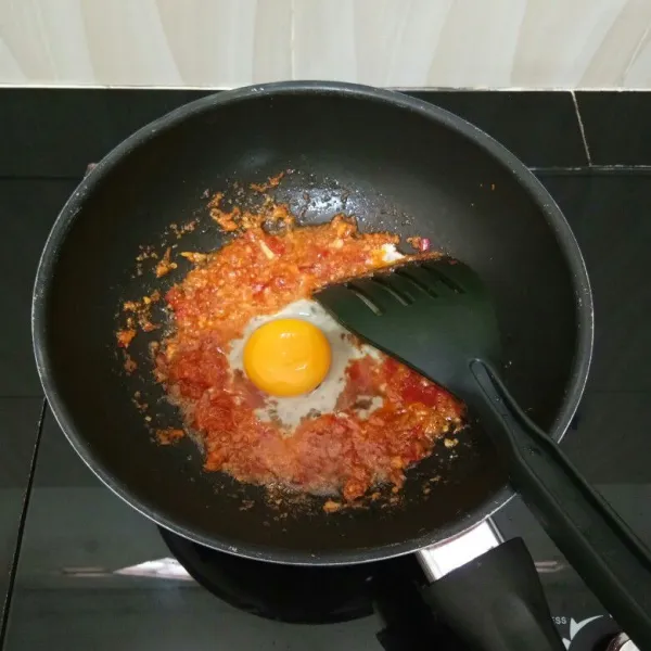 Masukkan telur,buat orak arik.