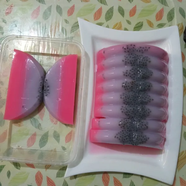 Setelah set, potong-potong, sajikan